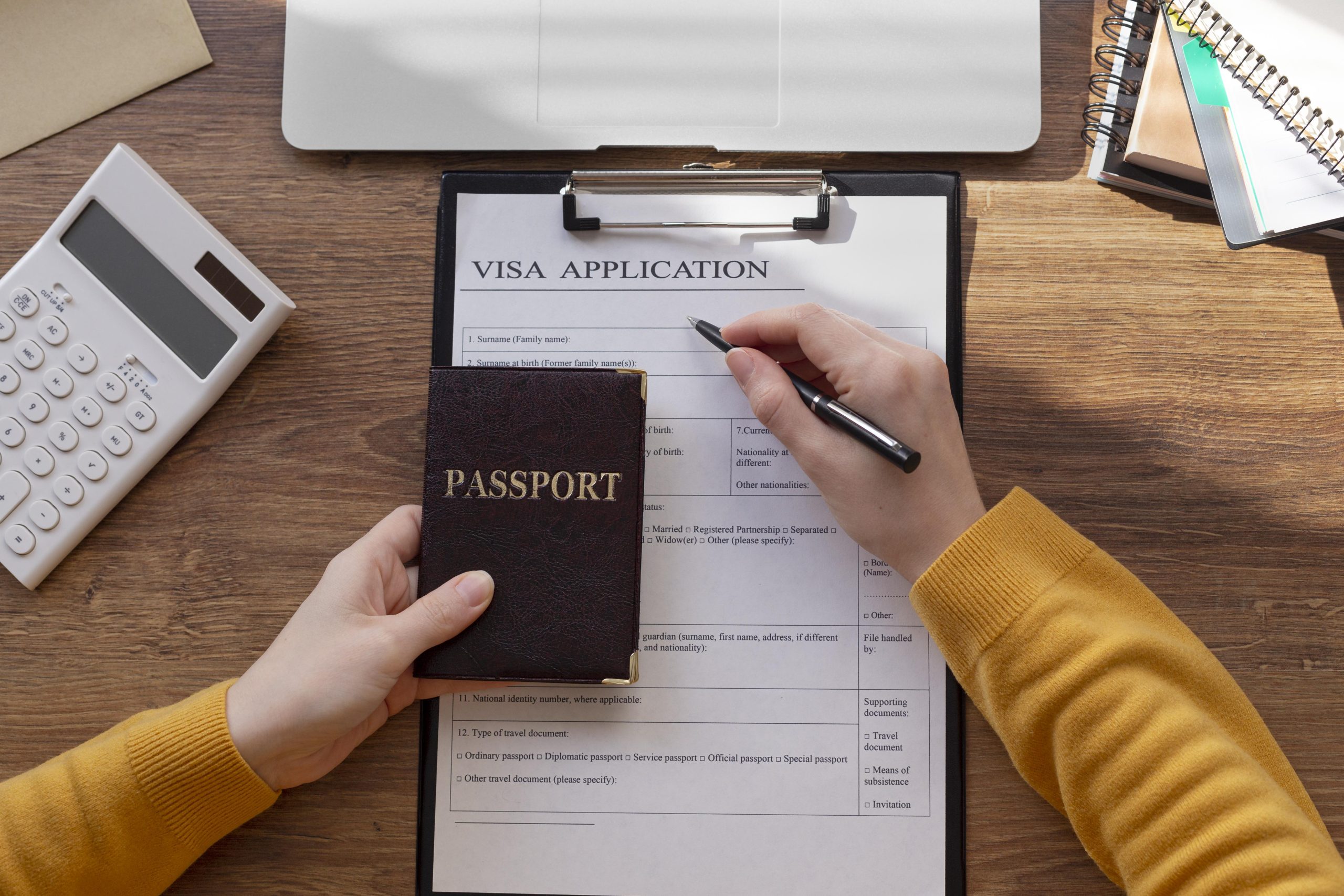 Descubre los requisitos de idioma inglés para diferentes tipos de visas. Aprende sobre exámenes de inglés, niveles requeridos y excepciones. ¡Prepárate para tu visa con éxito!